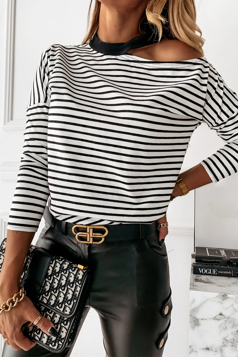 Tops casuales de rayas de calle con cuello redondo irregular y calado