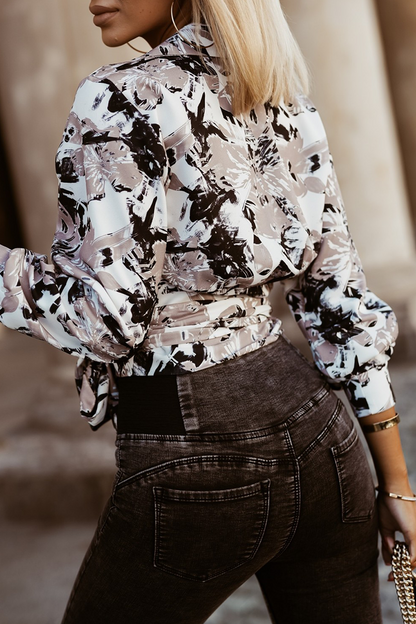Blusas casuales con cuello vuelto, cordones y estampado geométrico