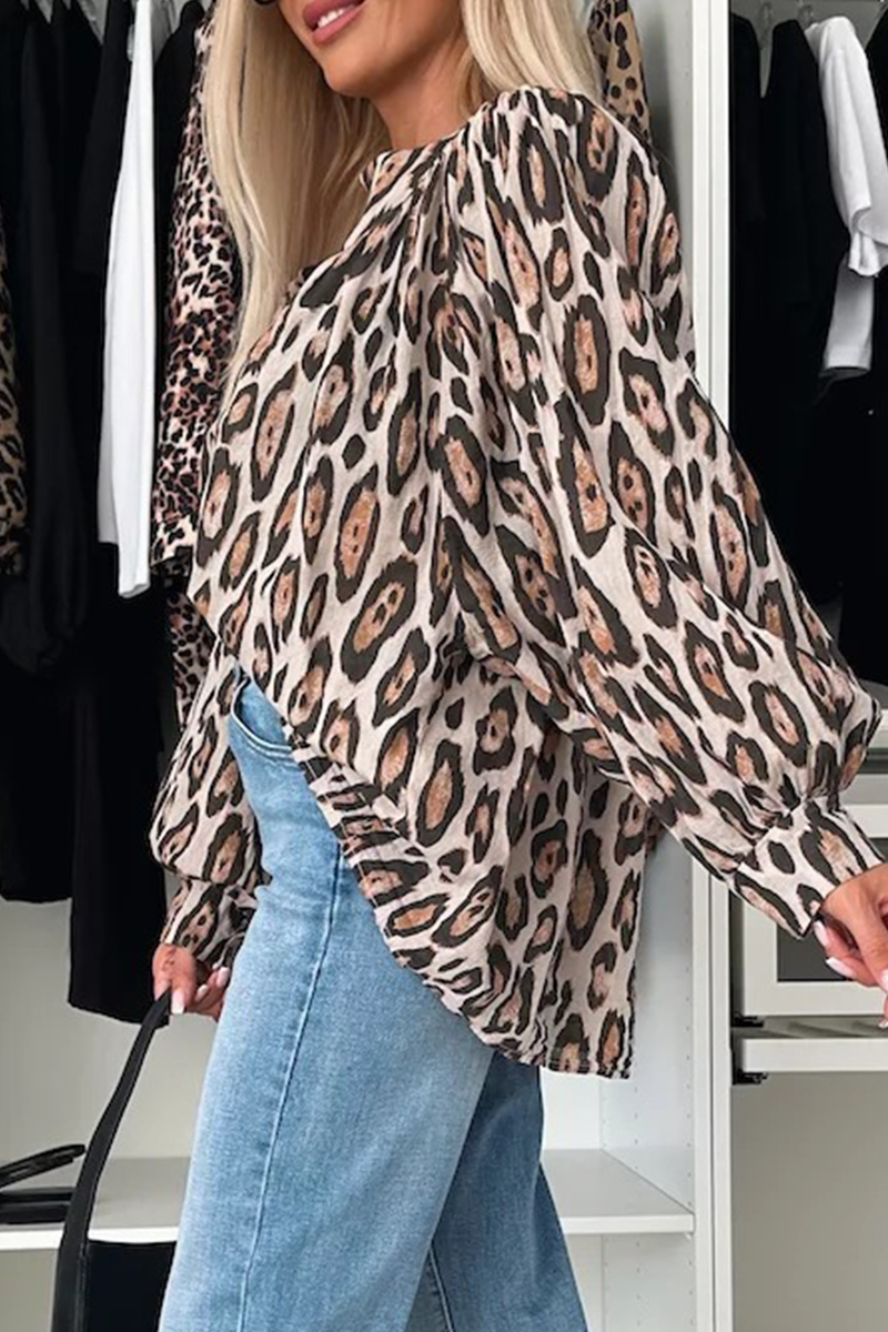 Blusas casuales con cuello redondo fruncido y botones de leopardo