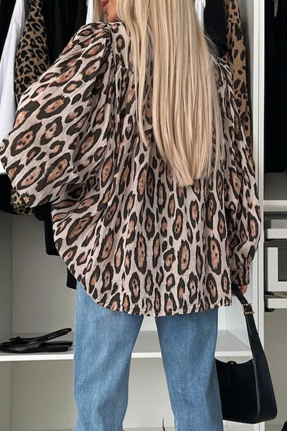Blusas casuales con cuello redondo fruncido y botones de leopardo