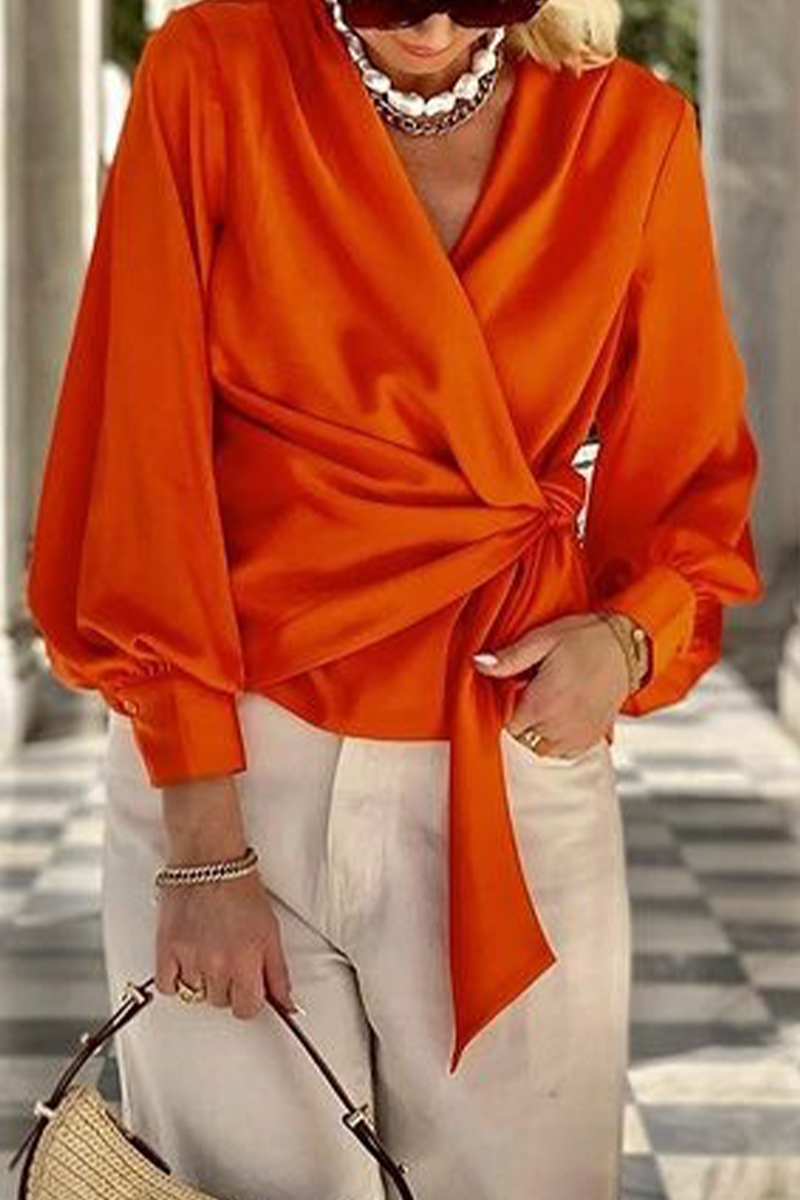 Elegantes blusas de color sólido con cordones y cuello en V