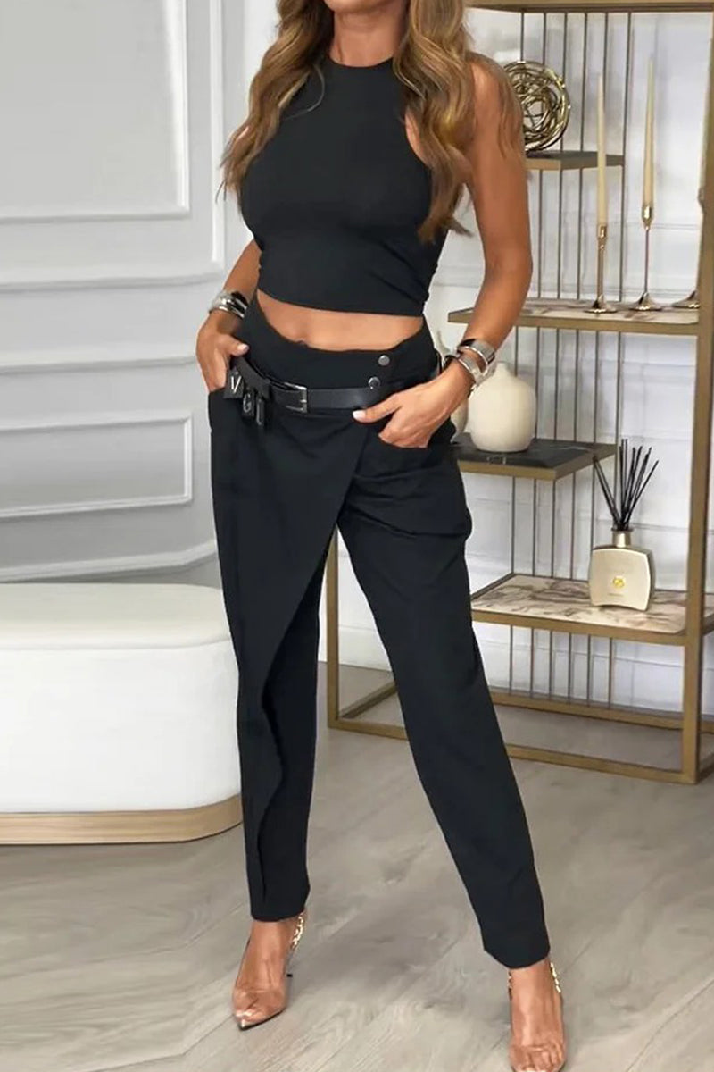 Conjunto informal de dos piezas con bolsillo y cinturón, cuello redondo, sin mangas