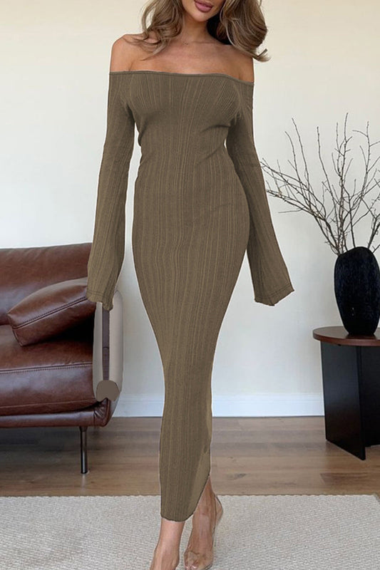 Elegantes vestidos largos con hombros descubiertos y espalda descubierta con patchwork