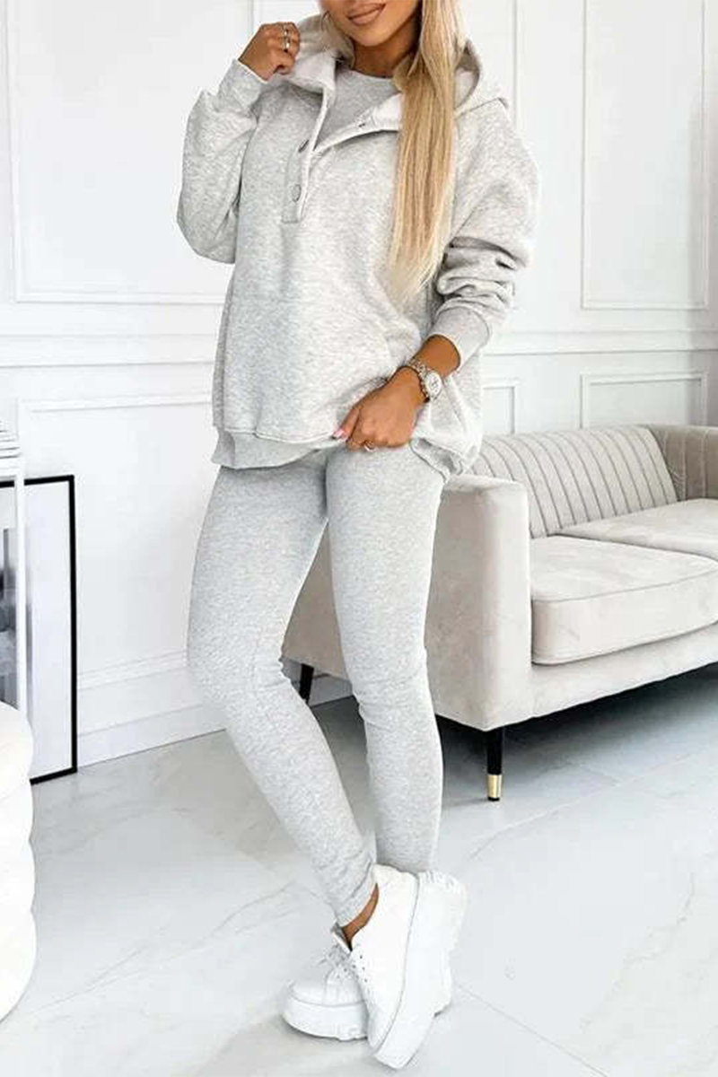 Conjunto informal de tres piezas con capucha y manga larga con botones (10 colores)