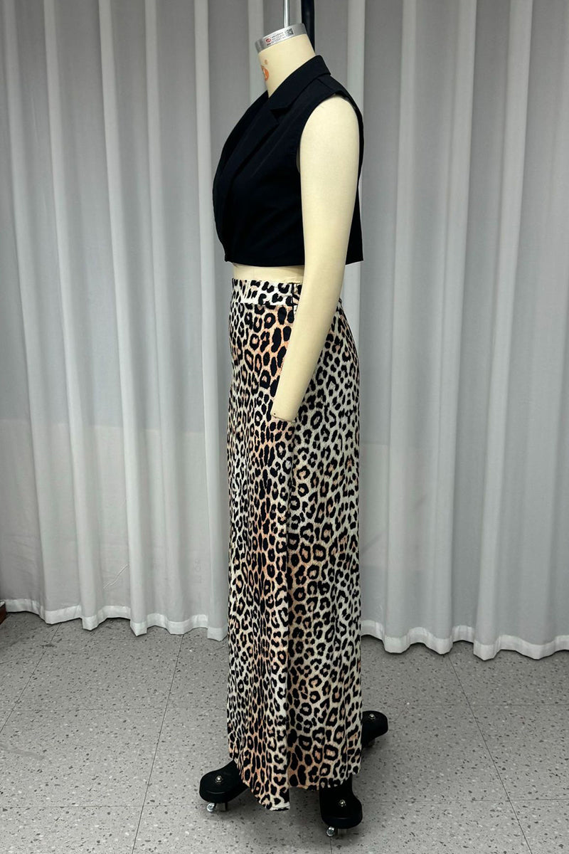 Conjunto informal de dos piezas con estampado de leopardo, escote en V y sin mangas