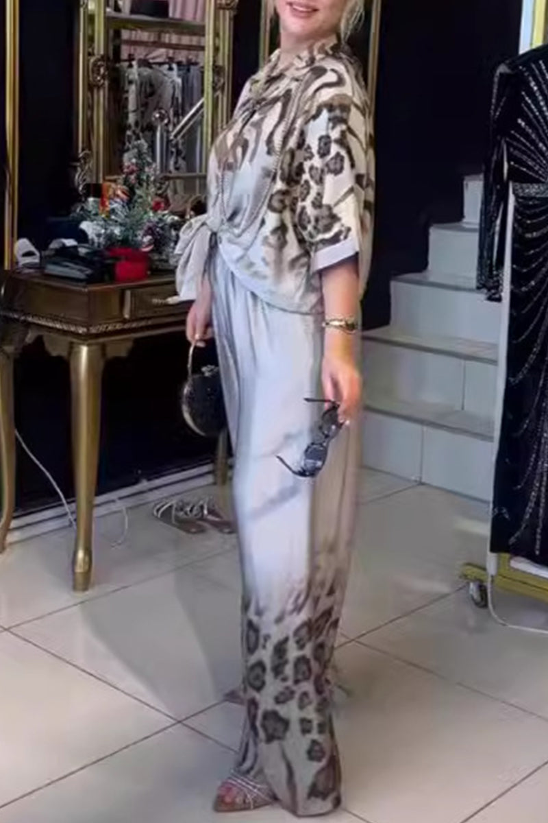 Conjunto de dos piezas informal con estampado de botones, cuello vuelto y manga larga