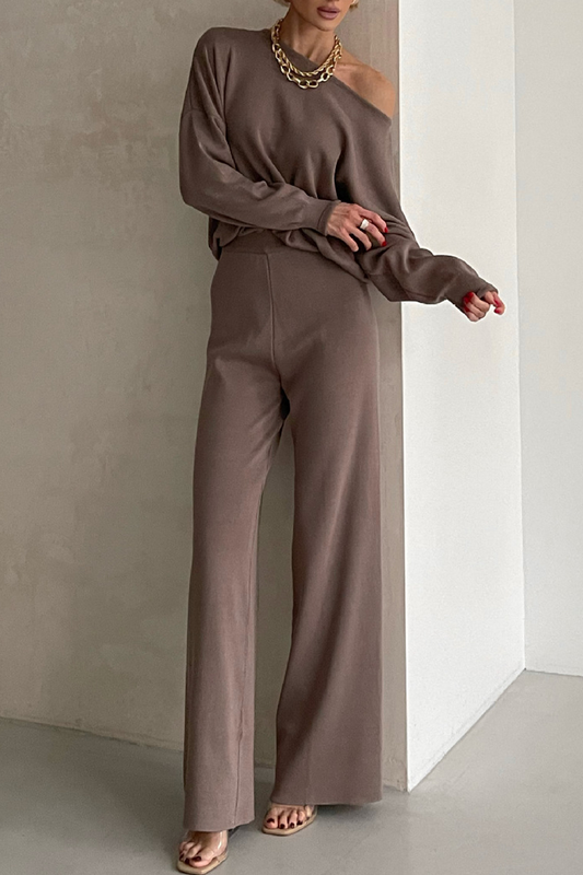 Conjunto informal de dos piezas con cuello oblicuo irregular y manga larga (3 colores)