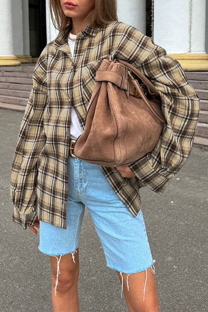 Blusas casuales con botones a cuadros y cuello vuelto en contraste