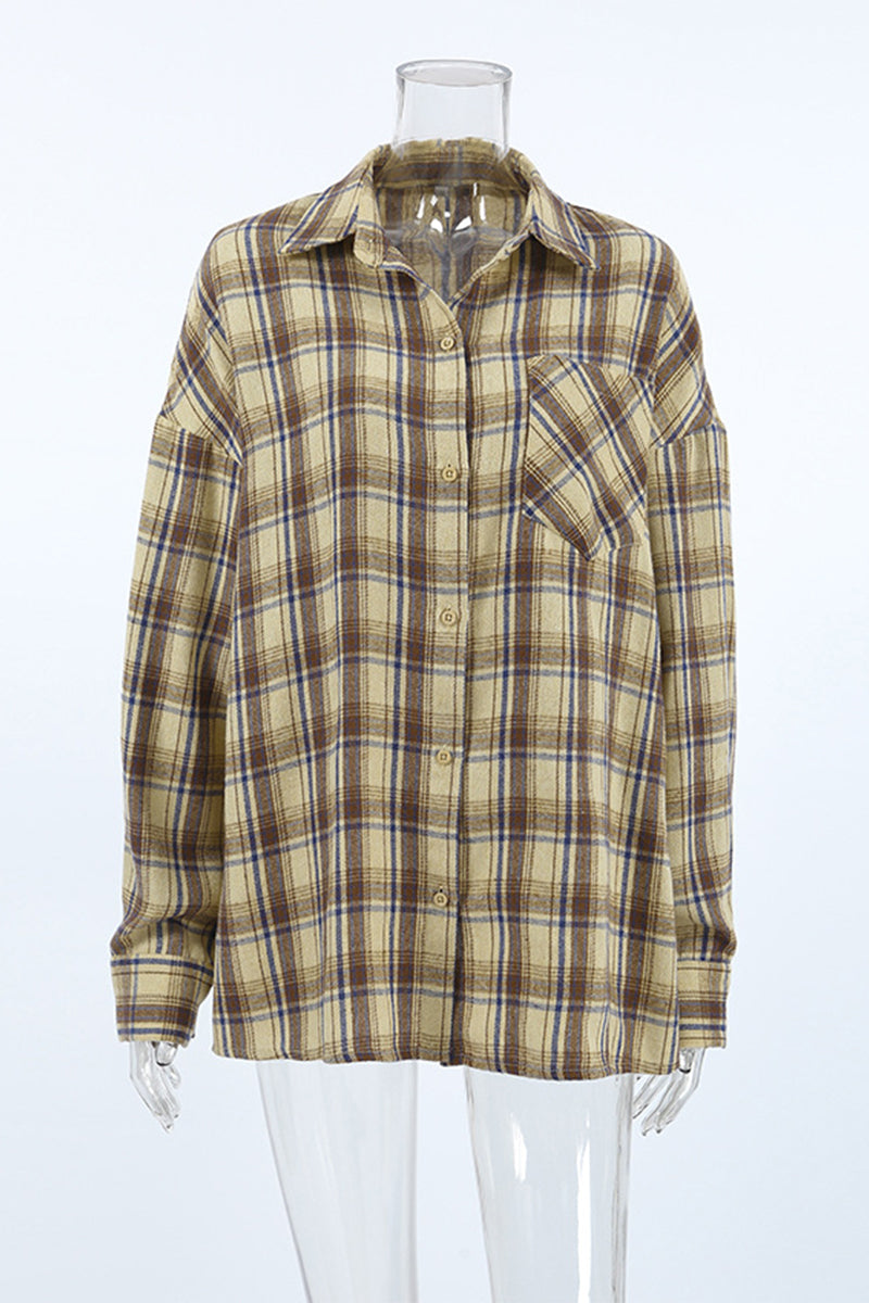 Blusas casuales con botones a cuadros y cuello vuelto en contraste