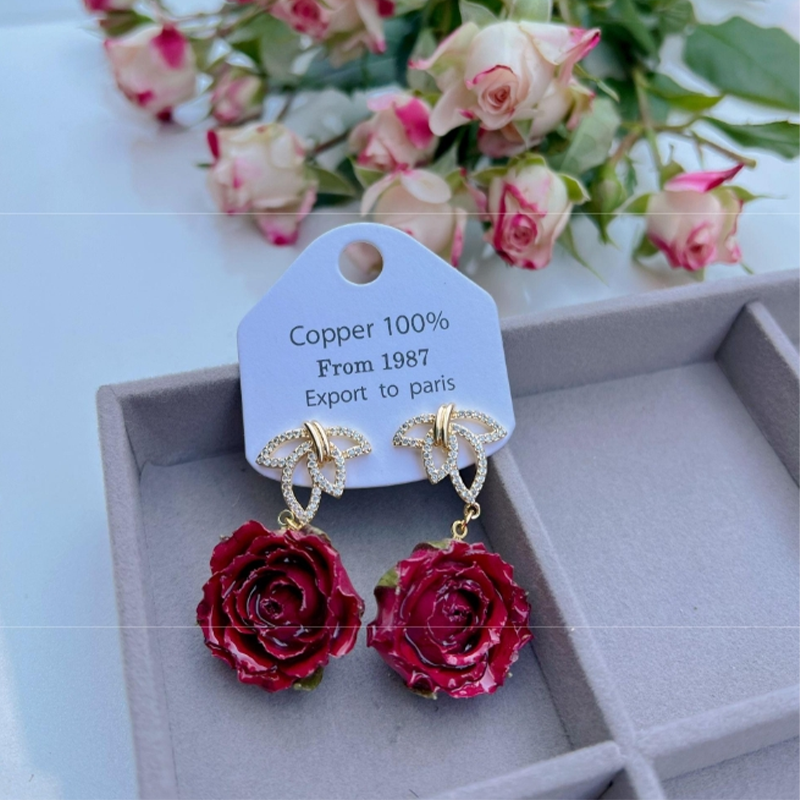 Elegantes pendientes con adornos de metal y flores reales (cada uno es único) (17 colores)