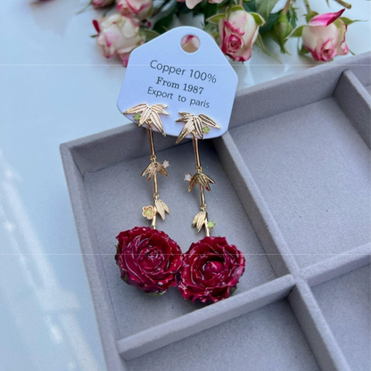 Elegantes pendientes con adornos de metal y flores reales (cada uno es único) (17 colores)