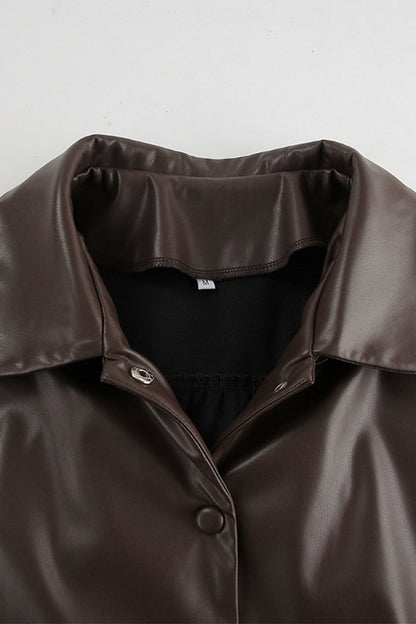 Prendas de abrigo con cuello vuelto, botones y bolsillos de color liso