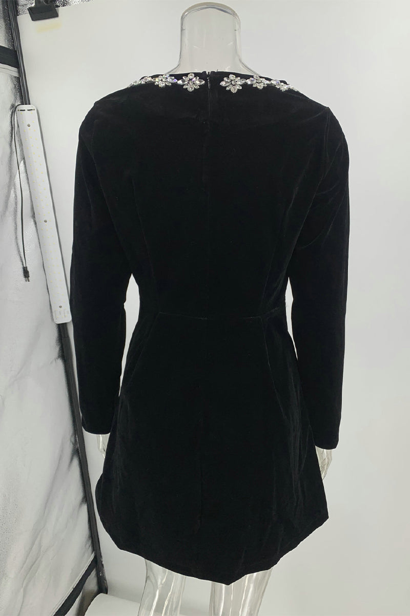 Elegante vestido de corte A con escote cuadrado y decoración de diamantes de imitación en los bolsillos