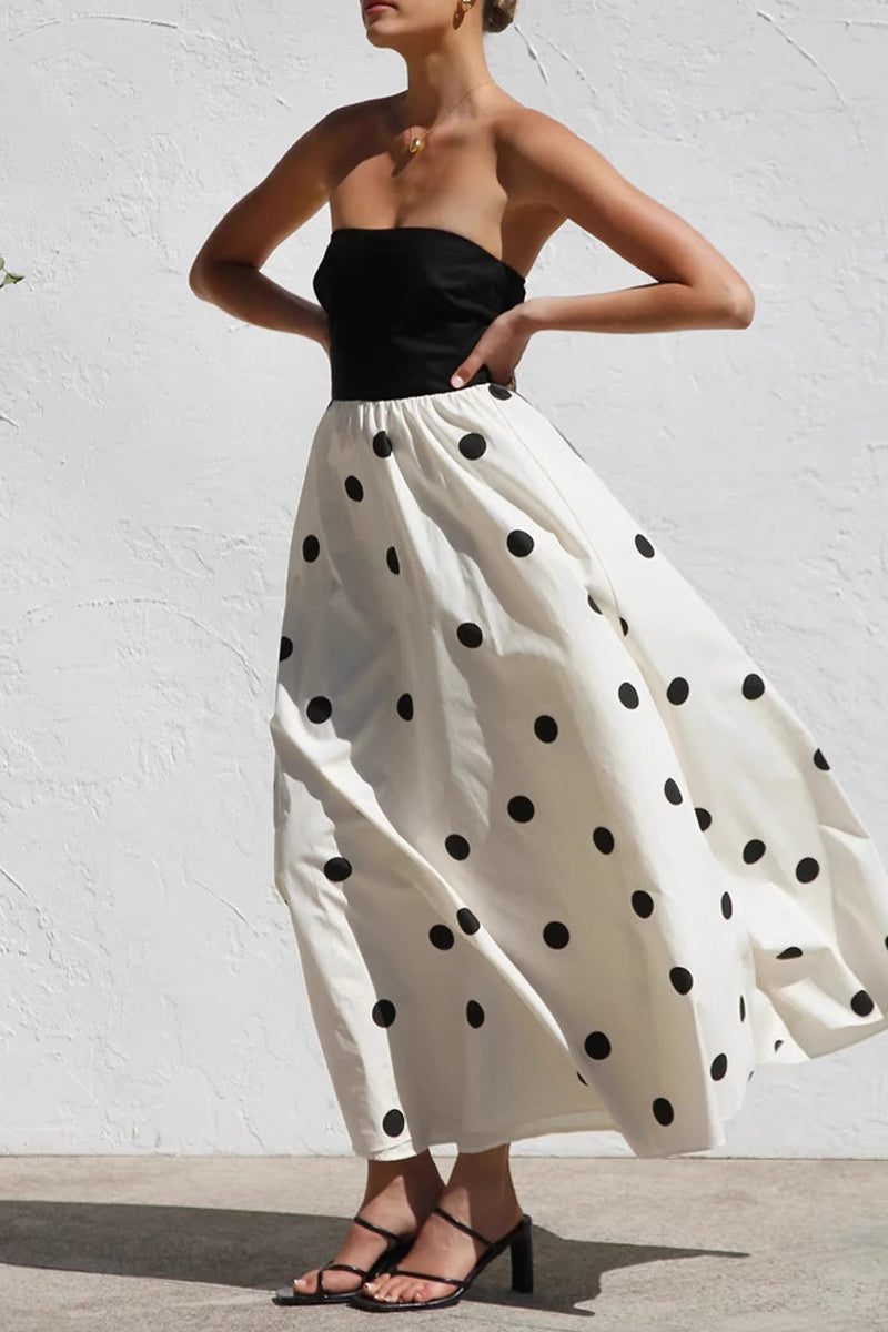 Vestidos sexis de vacaciones con lunares en contraste, sin tirantes y sin tirantes