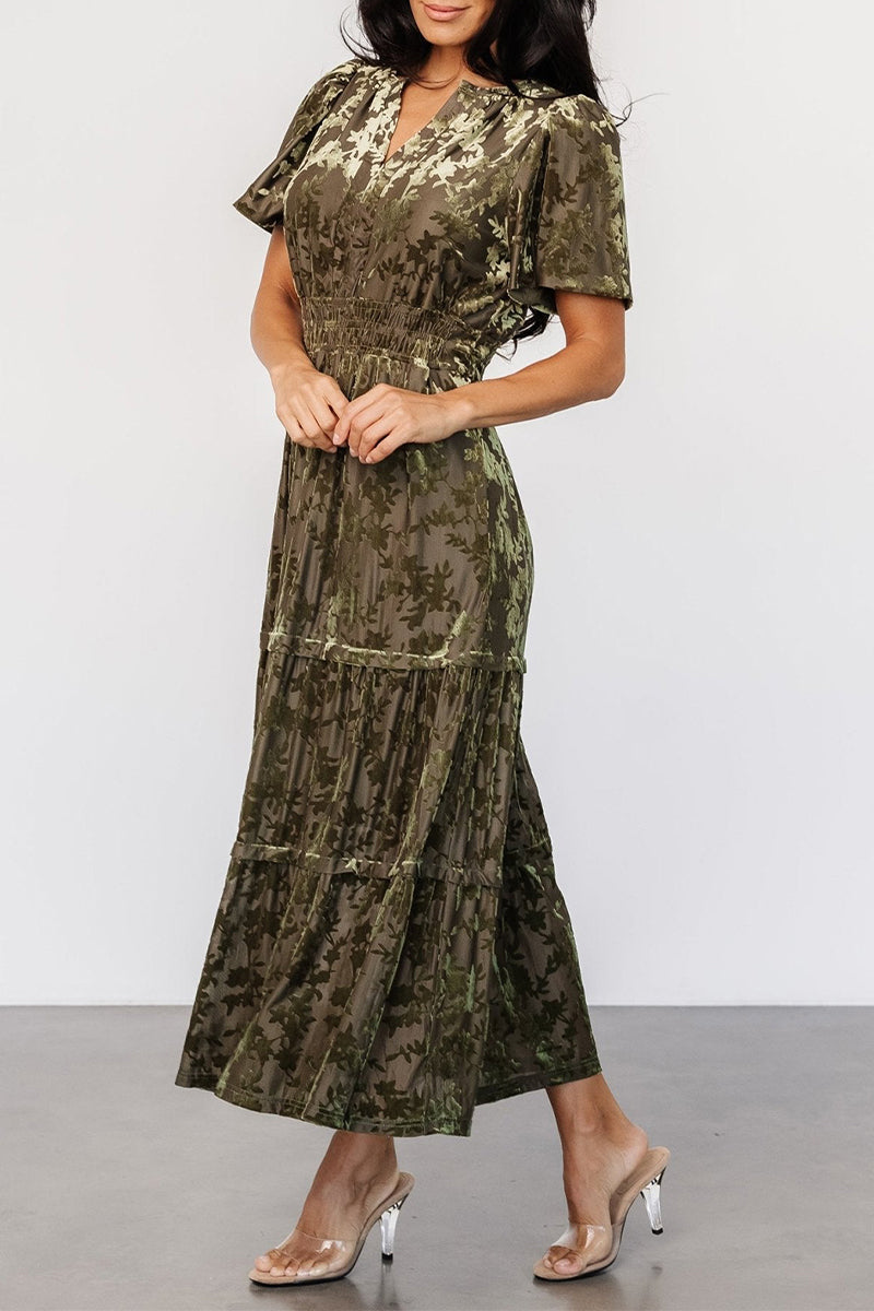 Elegante vestido de línea A con escote en V, textura de volantes y bolsillos con flores