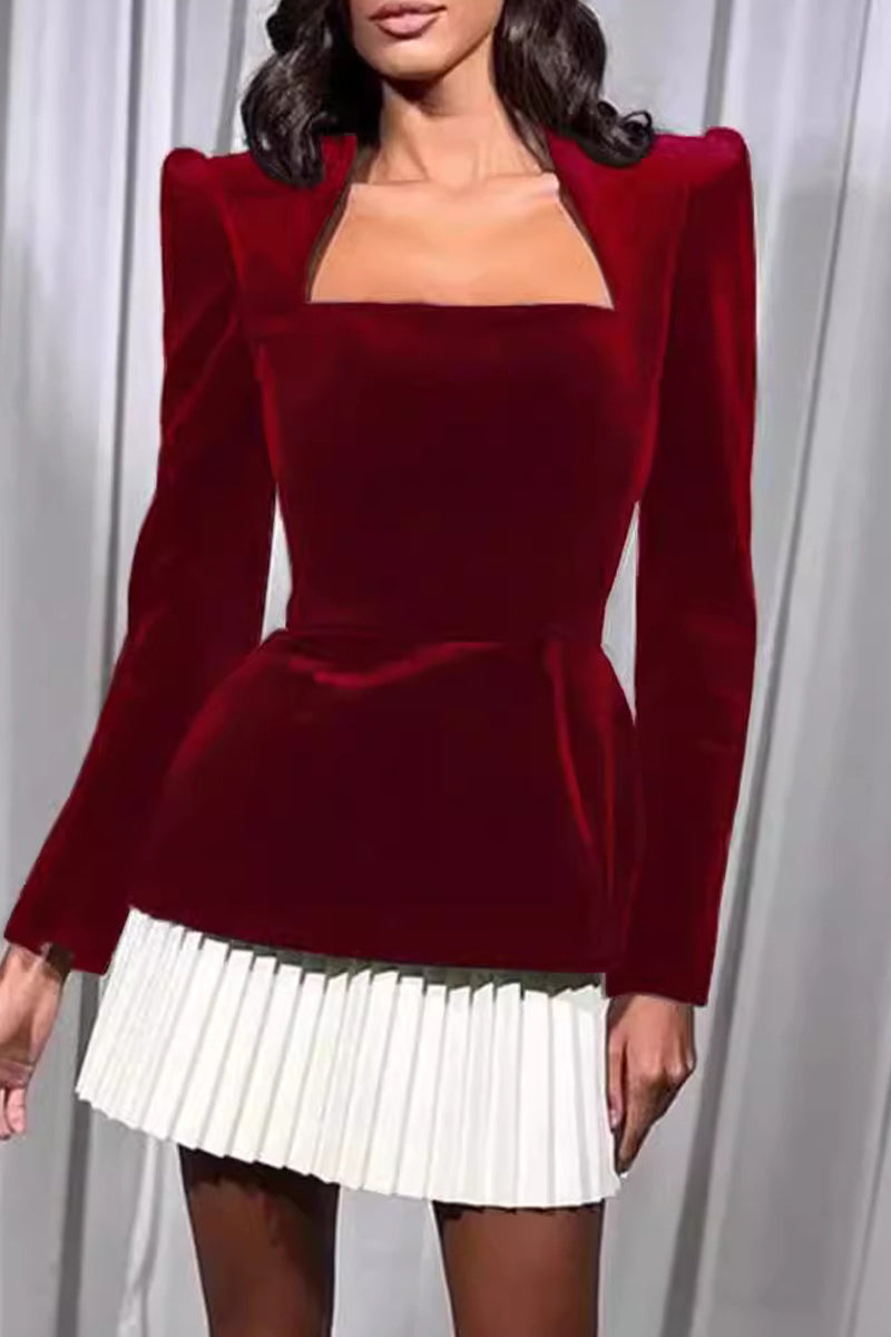 Elegantes vestidos plisados de terciopelo con escote cuadrado