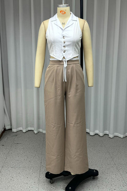 Conjunto informal de dos piezas con cordones, botones y cuello vuelto, sin mangas