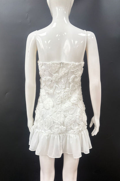 Elegantes vestidos de tirantes con escote en U y forma de flor