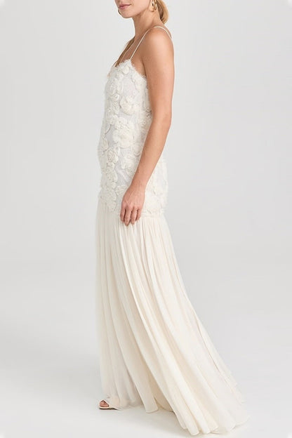 Elegantes vestidos largos con escote en V y forma de flor
