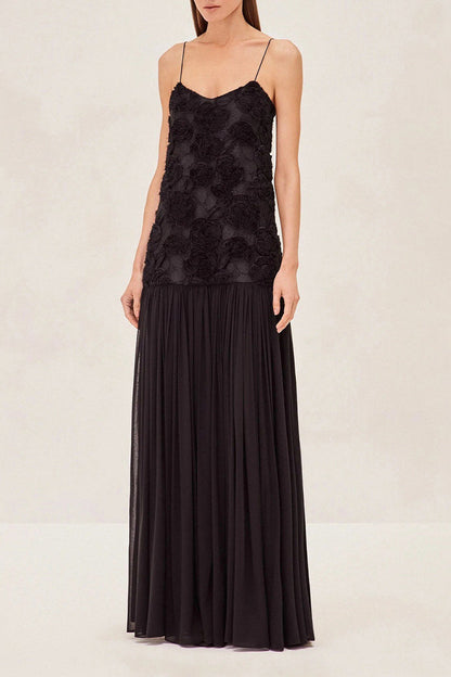Elegantes vestidos largos con escote en V y forma de flor
