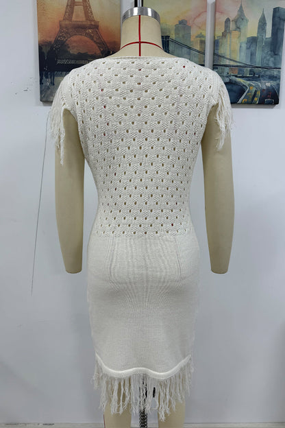 Vestido informal tipo suéter con borlas y cuello redondo y aberturas
