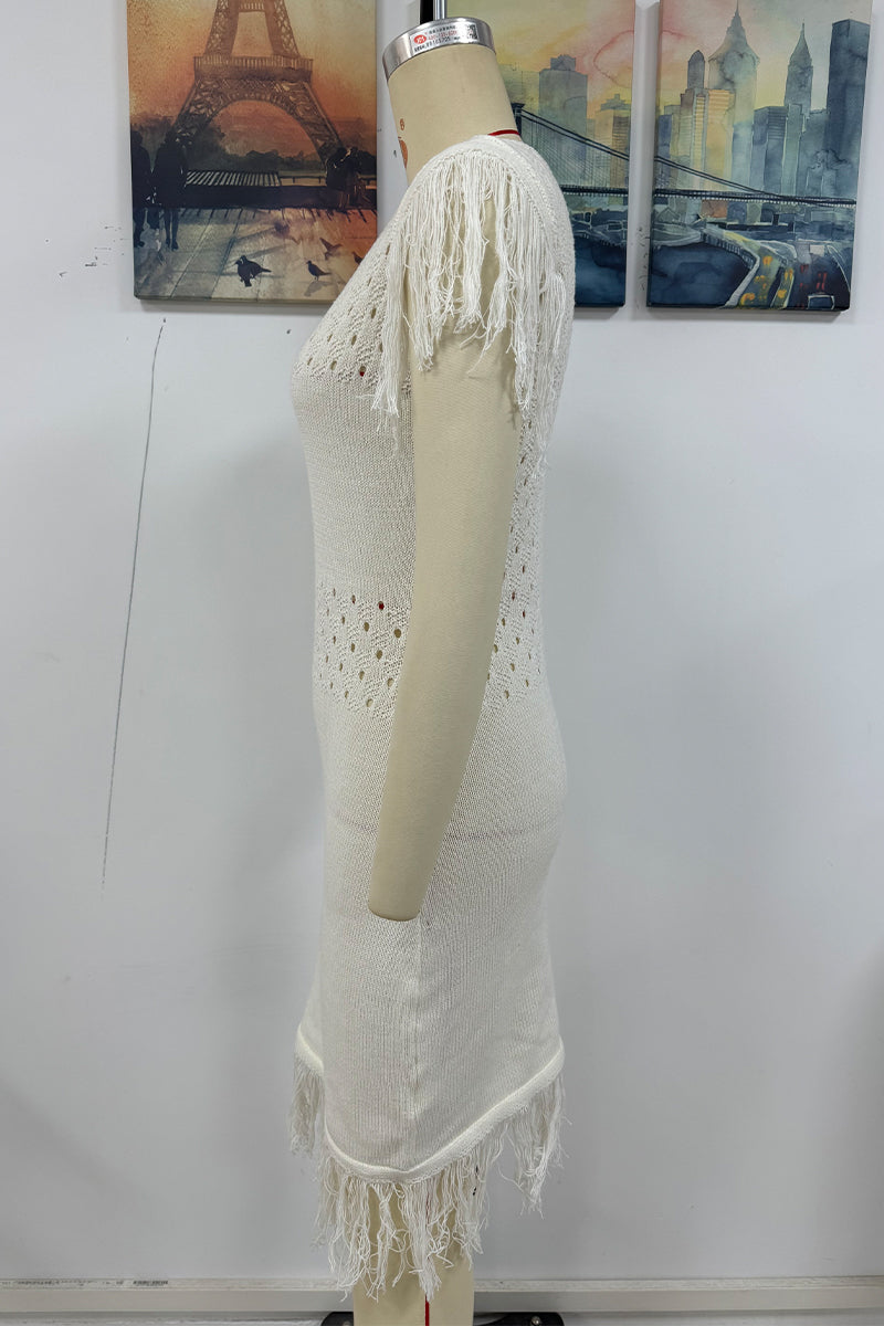 Vestido informal tipo suéter con borlas y cuello redondo y aberturas