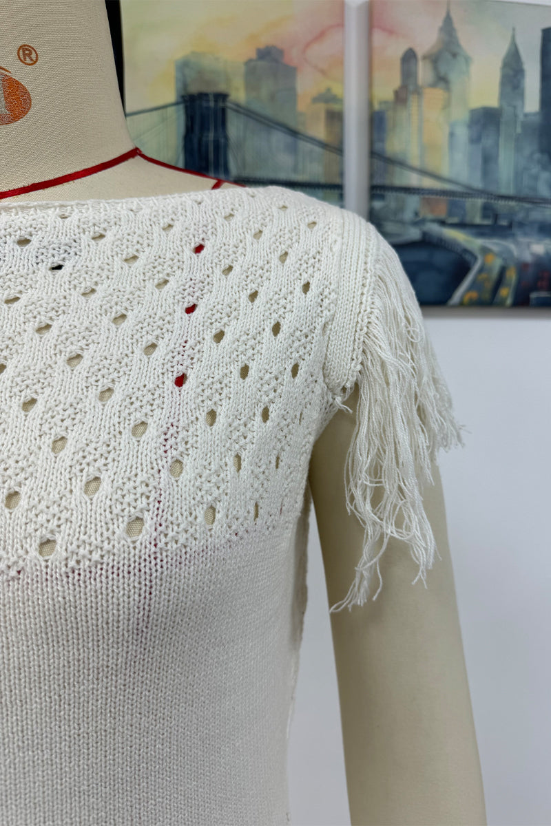Vestido informal tipo suéter con borlas y cuello redondo y aberturas