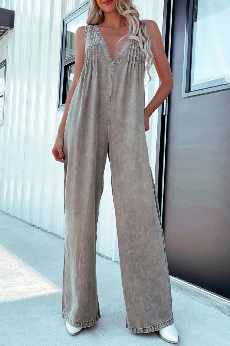 Mono holgado informal con cuello en V ajustable y bolsillo desgastado