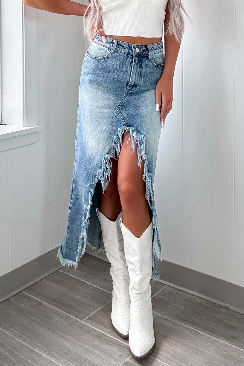 Pantalones de talle alto con borlas irregulares y desgastados de estilo urbano