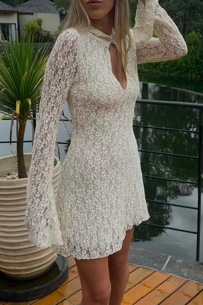 Vestido de encaje con cuello mandarín y botones de encaje sexy