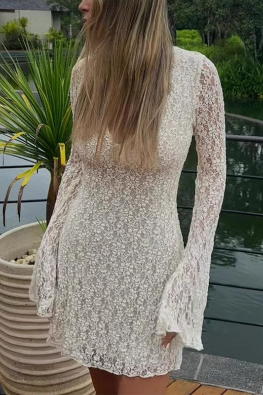 Vestido de encaje con cuello mandarín y botones de encaje sexy