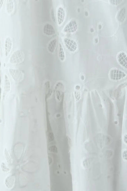 Vestidos sexis de encaje con espalda descubierta y abertura en el cuello en U sin mangas