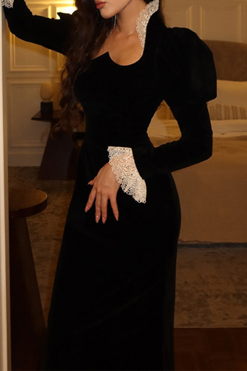 Elegante vestido de falda cruzada con escote cuadrado y retazos de encaje de terciopelo
