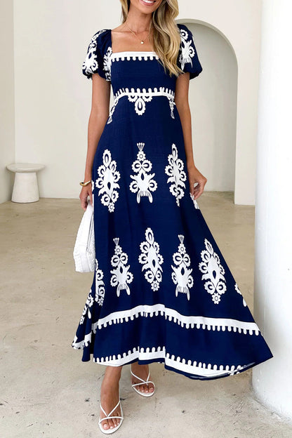 Vestido informal de manga corta con escote cuadrado, estampado geométrico, bolsillos y contraste