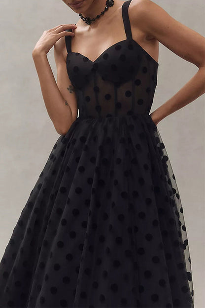 Vestidos de noche sexys con escote en V y malla de lunares y cremallera