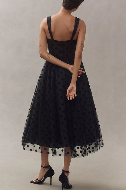 Vestidos de noche sexys con escote en V y malla de lunares y cremallera