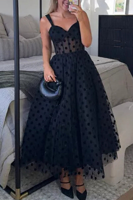 Vestidos de noche sexys con escote en V y malla de lunares y cremallera