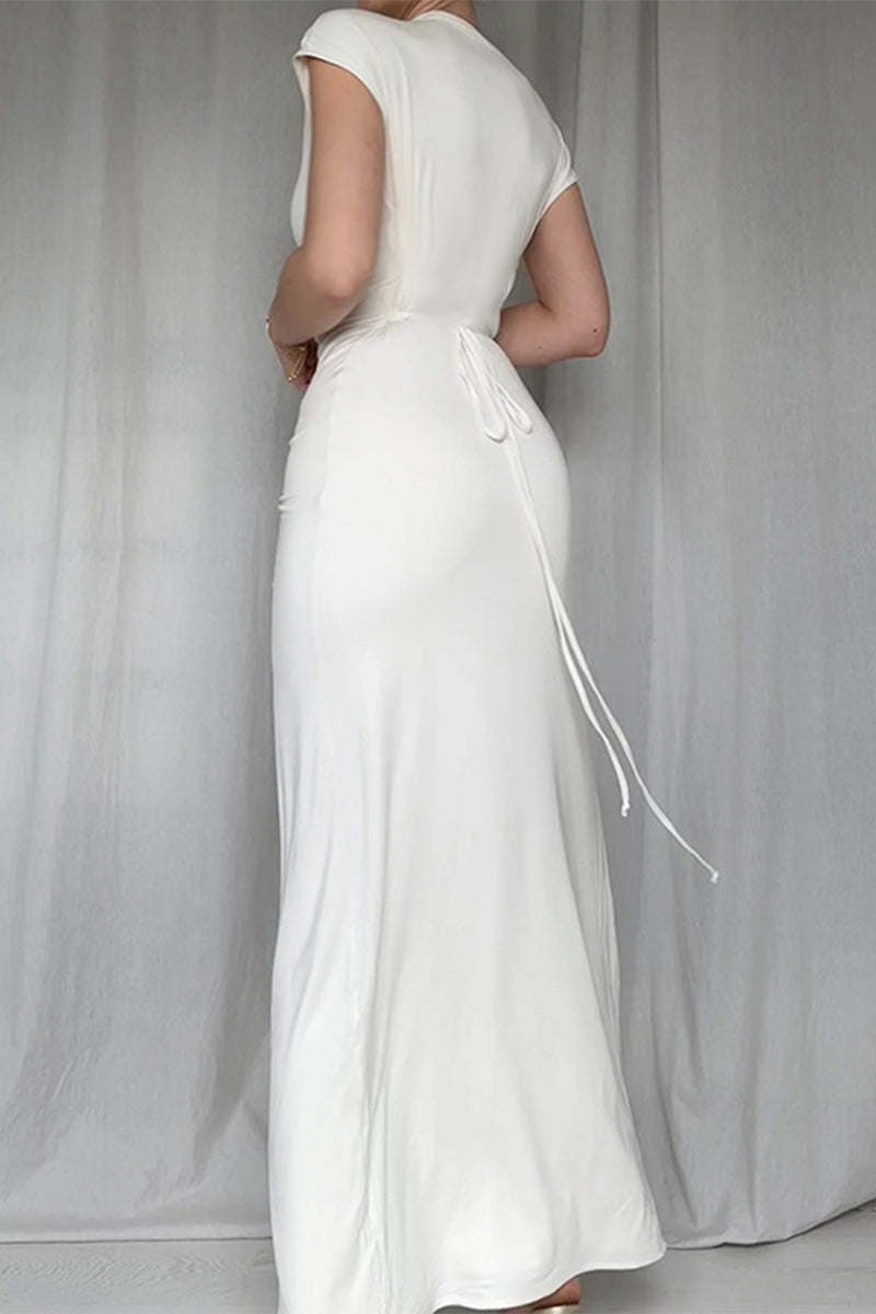 Vestido sexy de manga corta con escote redondo fruncido y abertura
