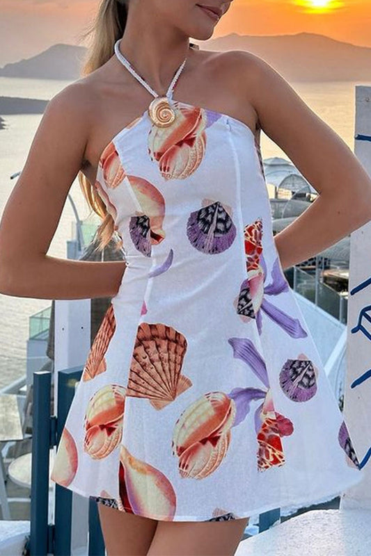 Vestidos sexys con estampado de grafiti, patchwork y cuello halter en contraste
