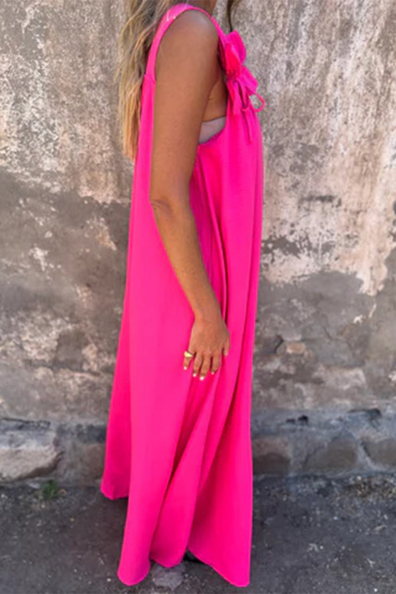 Vestidos casuales de tirantes con cuello en U y flores en color liso