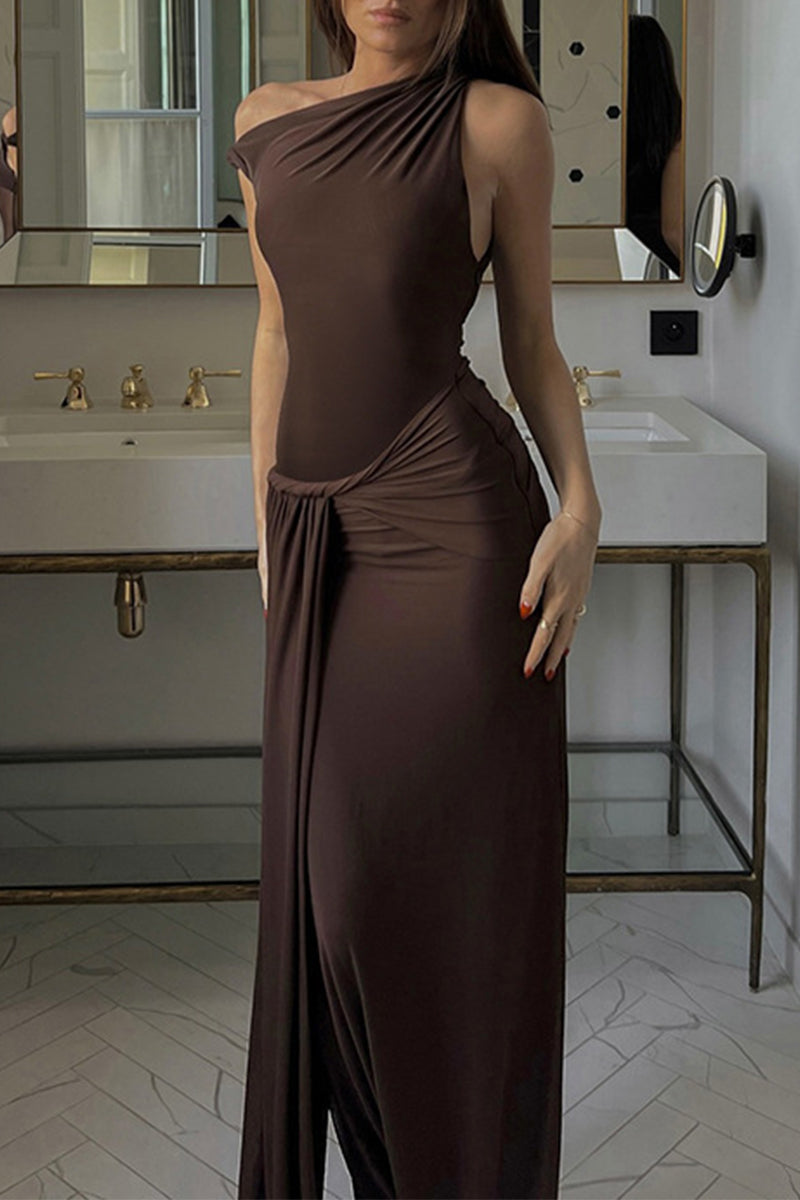 Vestidos irregulares sexis de color sólido con pliegues irregulares y cuello oblicuo