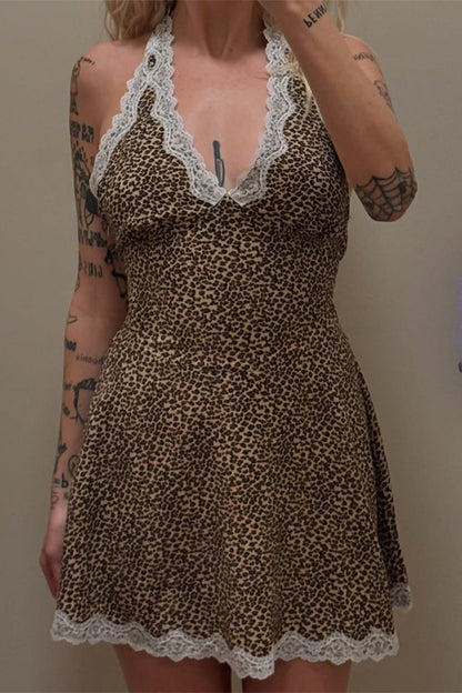 Vestidos sexis sin mangas con cuello halter y encaje de leopardo
