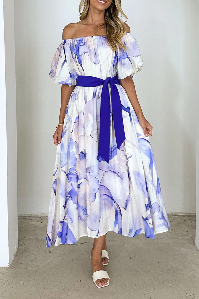 Elegante vestido de corte A con hombros descubiertos, encaje y estampado floral