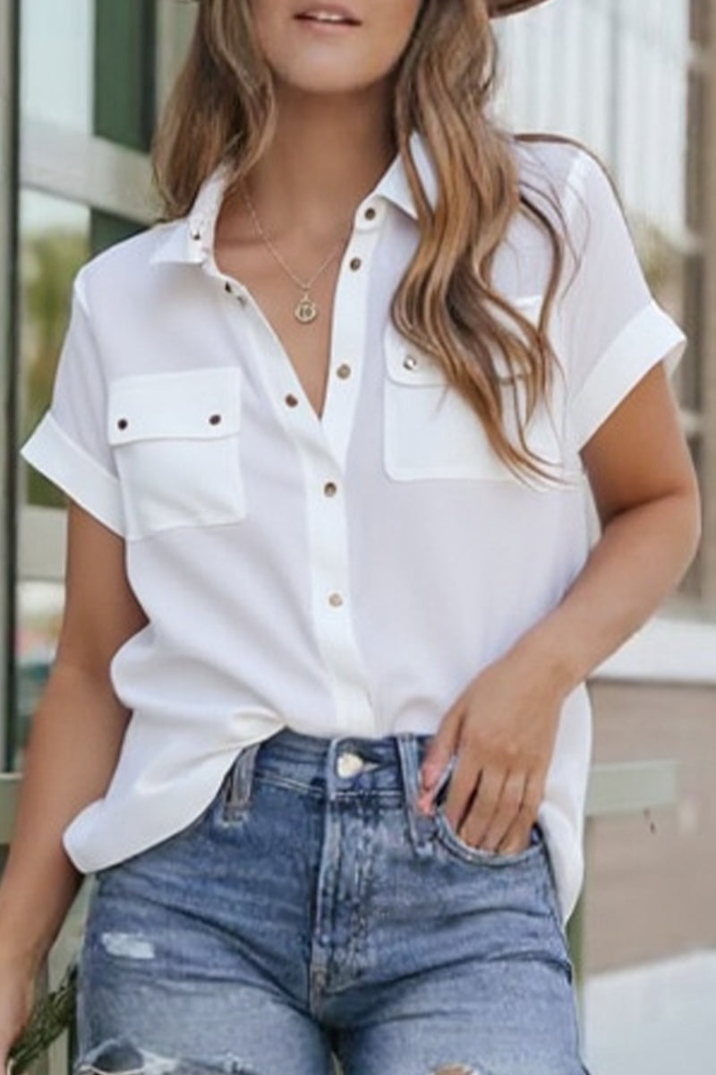 Blusas de cuello vuelto con botones y bolsillos de color liso para uso diario