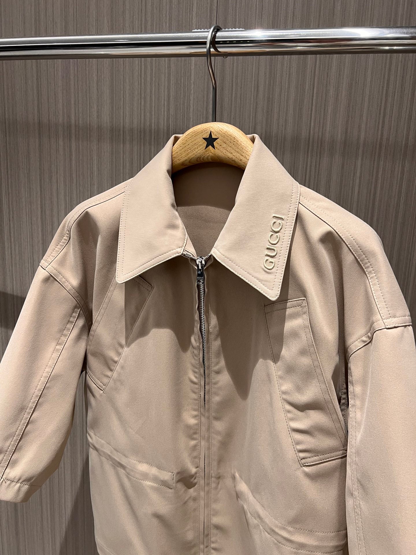 Gucci Short-sleeved Jacket Top Beige Polyester Fiber