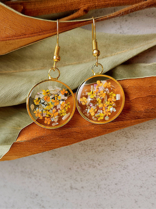Pendientes de flores prensadas - Resina de lirio amarillo 