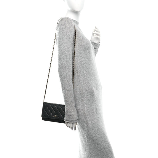 Caviar Quilted Wallet on Chain WOC Black