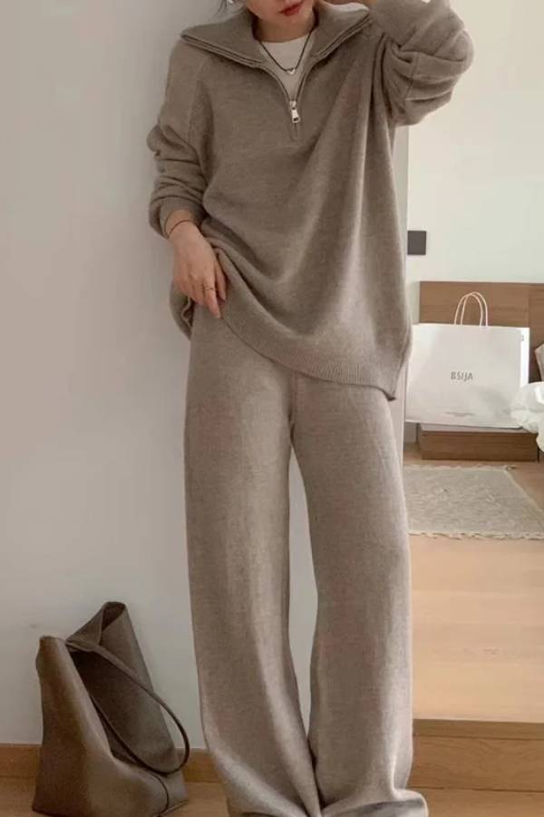 Traje informal de dos piezas con suéter de solapa y pantalones anchos