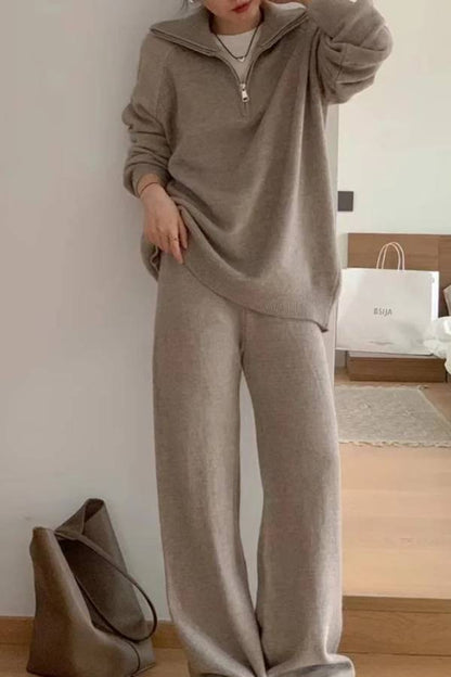 Traje informal de dos piezas con suéter de solapa y pantalones anchos