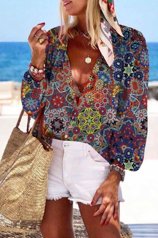 Blusa suelta con solapa y estampado